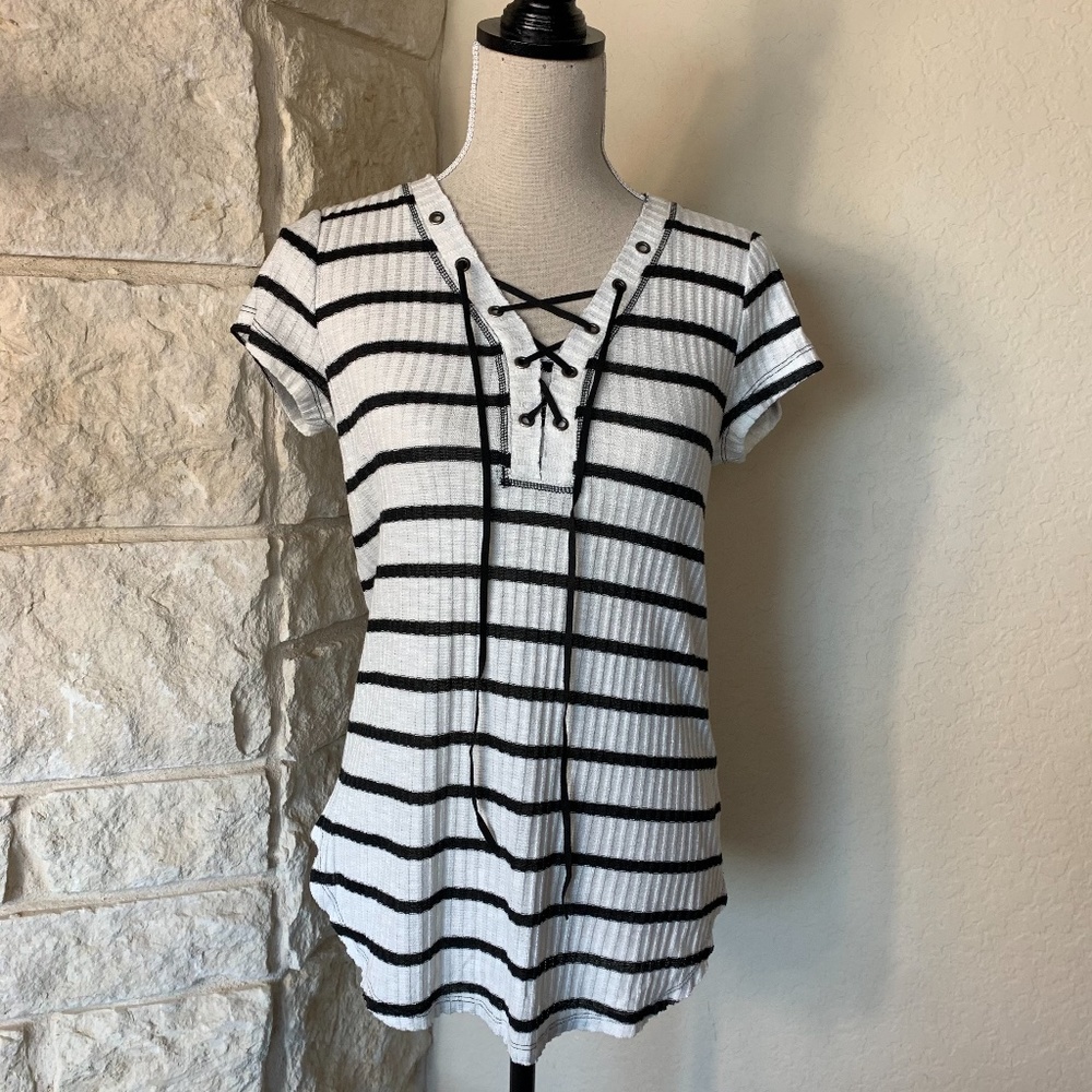 NWT Ribbed striped lace up front Tee T-shirt Top